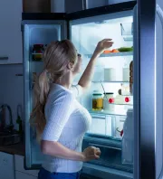 Ezt az egy dolgot állítsd át a hűtődön, és megszűnnek a baktériumok