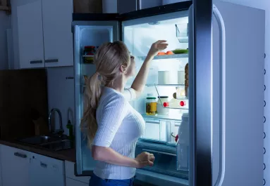 Ezt az egy dolgot állítsd át a hűtődön, és megszűnnek a baktériumok