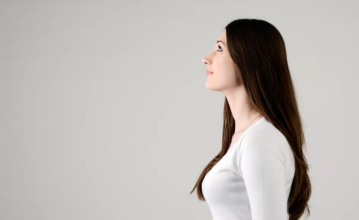 Ez a napi 10 perces szokás csendben rendbe teszi a tartásodat