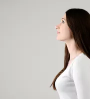 Ez a napi 10 perces szokás csendben rendbe teszi a tartásodat