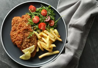 Így lesz tökéletes a rántott hús: az osztrákok titkos trükkje