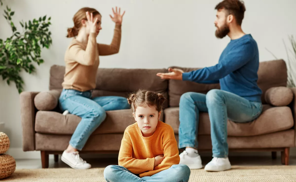 Aggódnak gyerekeikért a szülők: egyre többen küzdenek a FOBO-val